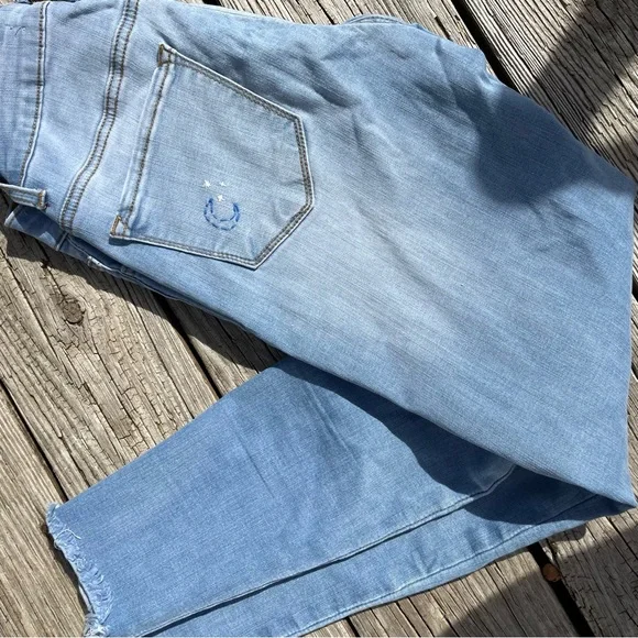 embroidered jeans๐ light to mid wash denim with distressed hems and rips - Picture 2 of 9